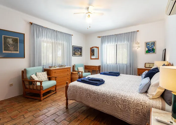 Elegant Villa, Beautiful Ocean View, Natural Paradise! וילה טאווירה