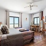 Elegant Villa, Beautiful Ocean View, Natural Paradise! Βίλα